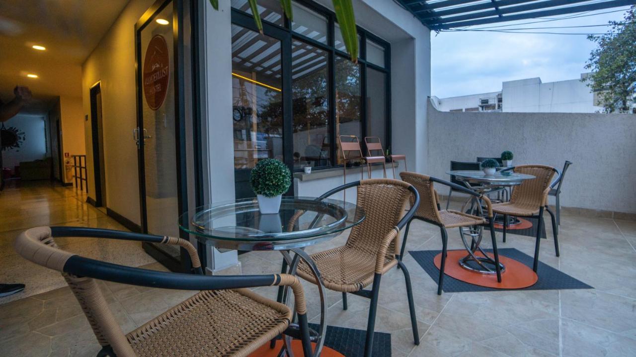 Wanderlust Hostel Armenia  Dış mekan fotoğraf